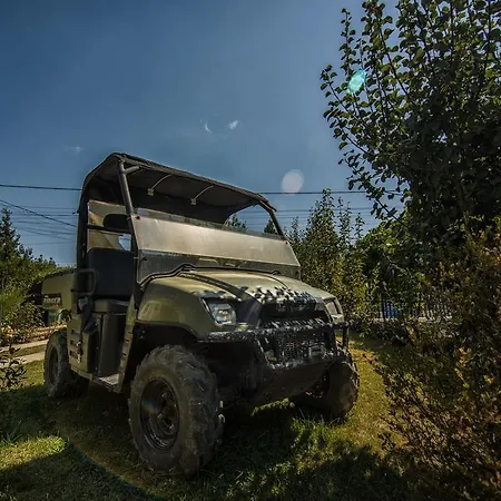 بيت ضيافة Cuibul De La Mare 3*