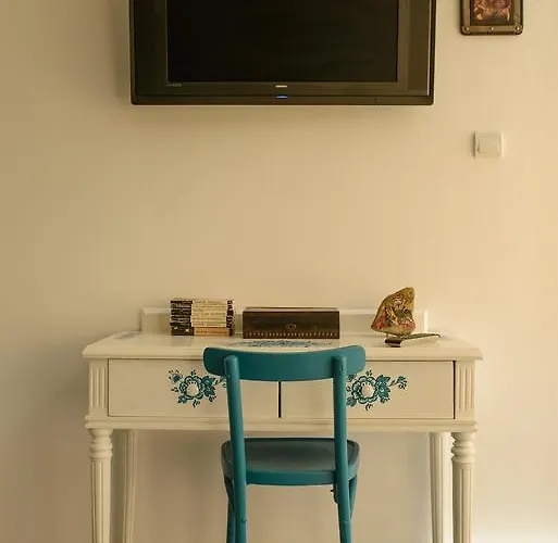 Cuibul De La Mare Corbu (Constanta)