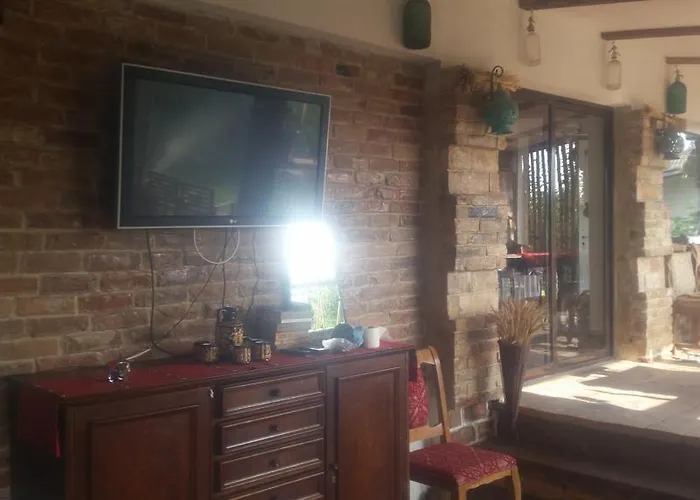 Cuibul De La Mare Pensiune